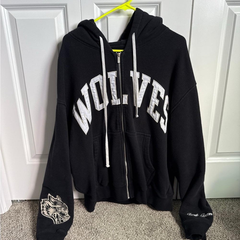 Darc Sport WOLVES Black Zip Up Sweater Large
